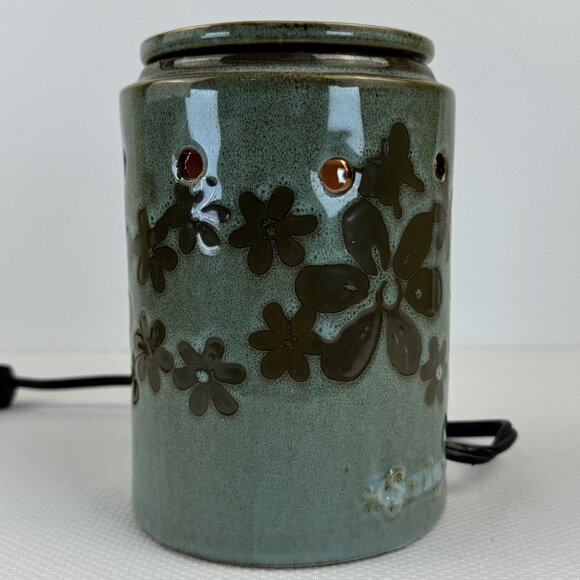 Scentsy Metal Petal 26974 Electric Warmer Ceramic Floral Butterflies Green 6" - Picture 3 of 16